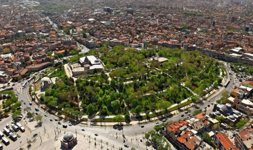 Alaaddin Tepesi Selçuklu camii Konya gezilecek yerler ücretsiz