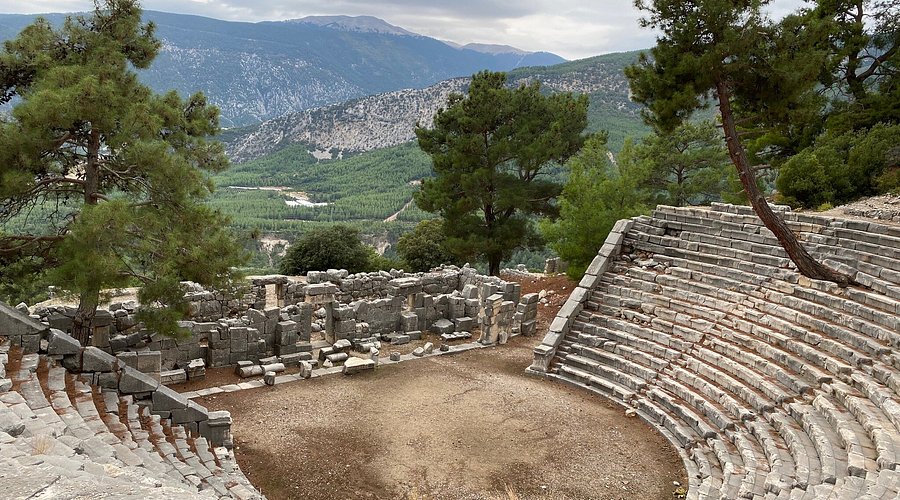 Arykanda Antik Kenti tiyatro manzara Antalya'nın gizli kalmış mekanları