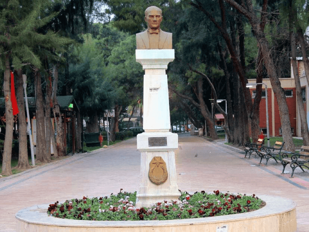 Bornova Büyük Park