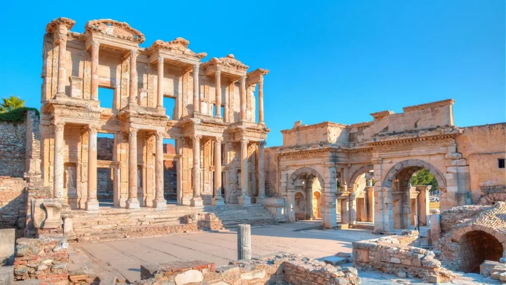 İzmir tarihi yerler Efes Celsus Kütüphanesi antik kent