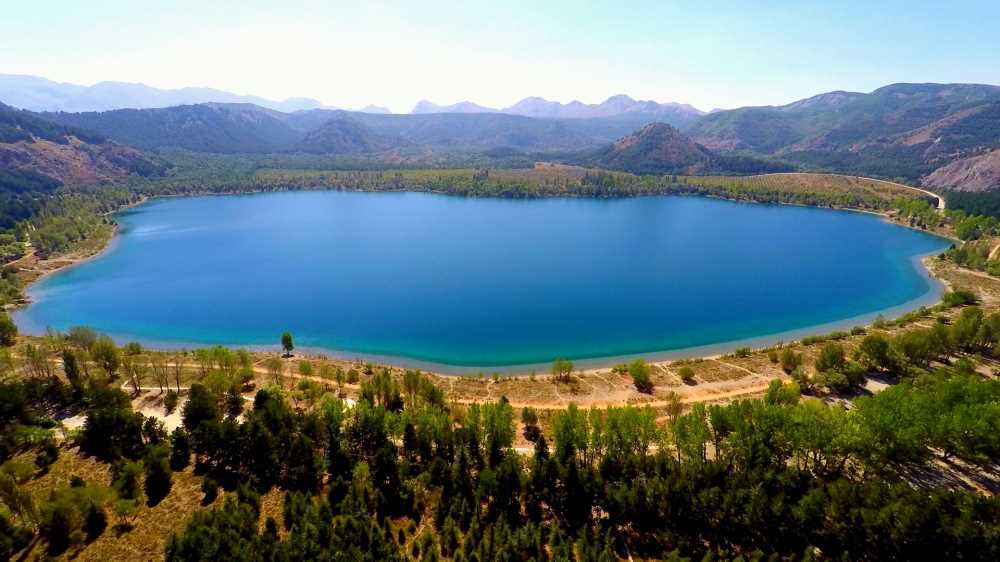 Gölcük Krater Gölü kamp Isparta kamp alanları manzara