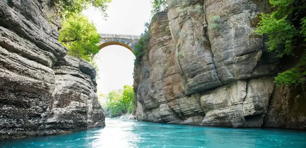 Köprülü Kanyon Oluk Köprü Antalya'nın gizli kalmış mekanları