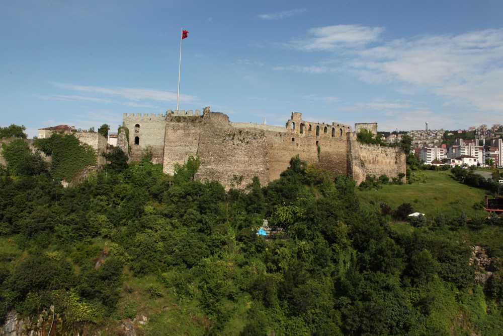 Ortahisar surları Trabzon gezilecek yerler tarih