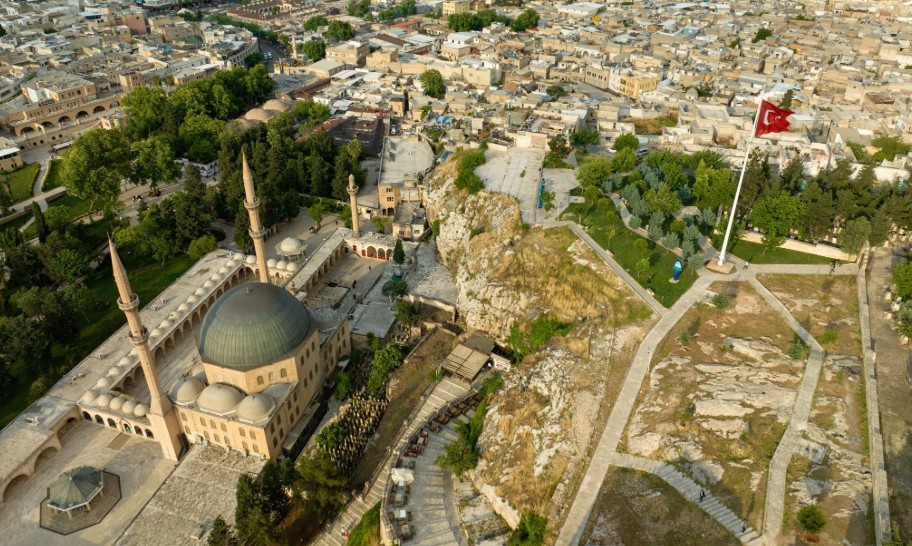 Şanlıurfa Tarihi Yerler Rehberi: Tarihin İzinde Zamanı Durduran En Önemli 8 Kültür Rotası (2026)