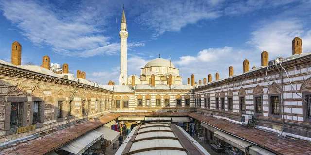 Tarihi Kemeraltı Çarşısı
