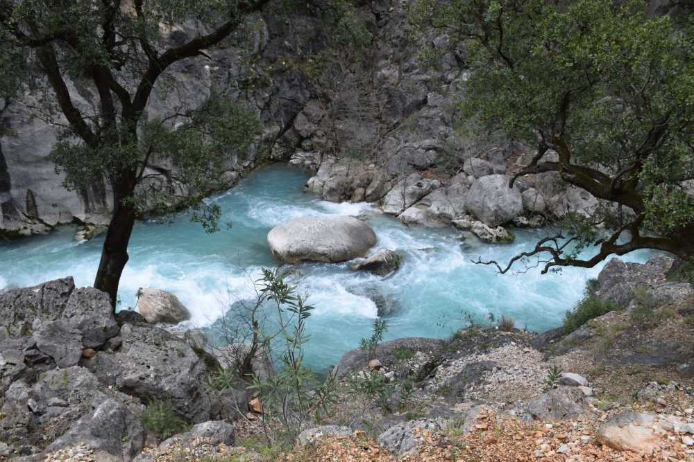 Yazılı Kanyon Tabiat Parkı kamp Isparta kamp alanları doğa