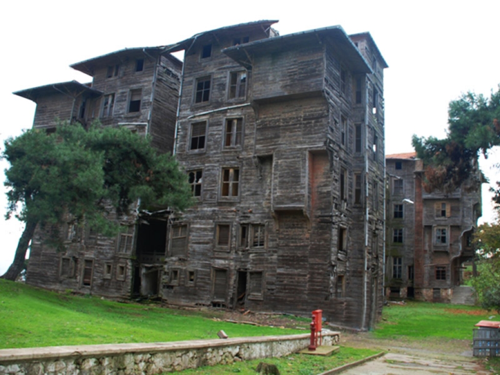 Rum Yetimhanesi Büyükada gezilecek yerler