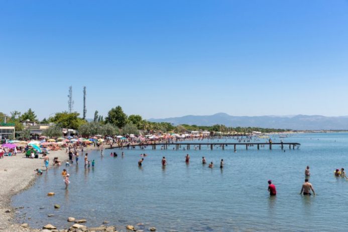 Edremit sahili Van Gölü plajı Van gezilecek yerler