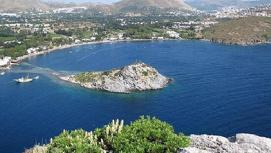 Gümüşlük batık şehir Tavşan Adası Bodrum gezilecek yerler