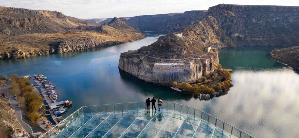 Rumkale manzarası Fırat Nehri Gaziantep gezilecek yerler