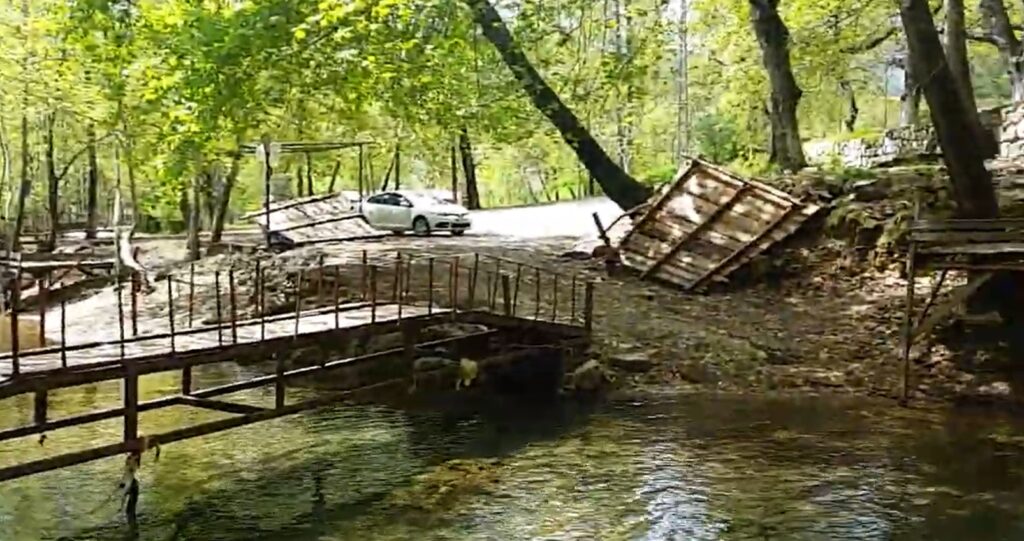 Döngel Şelalesi