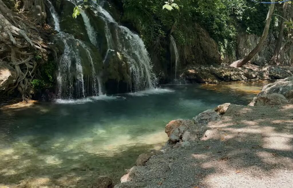 Döngel Şelalesi